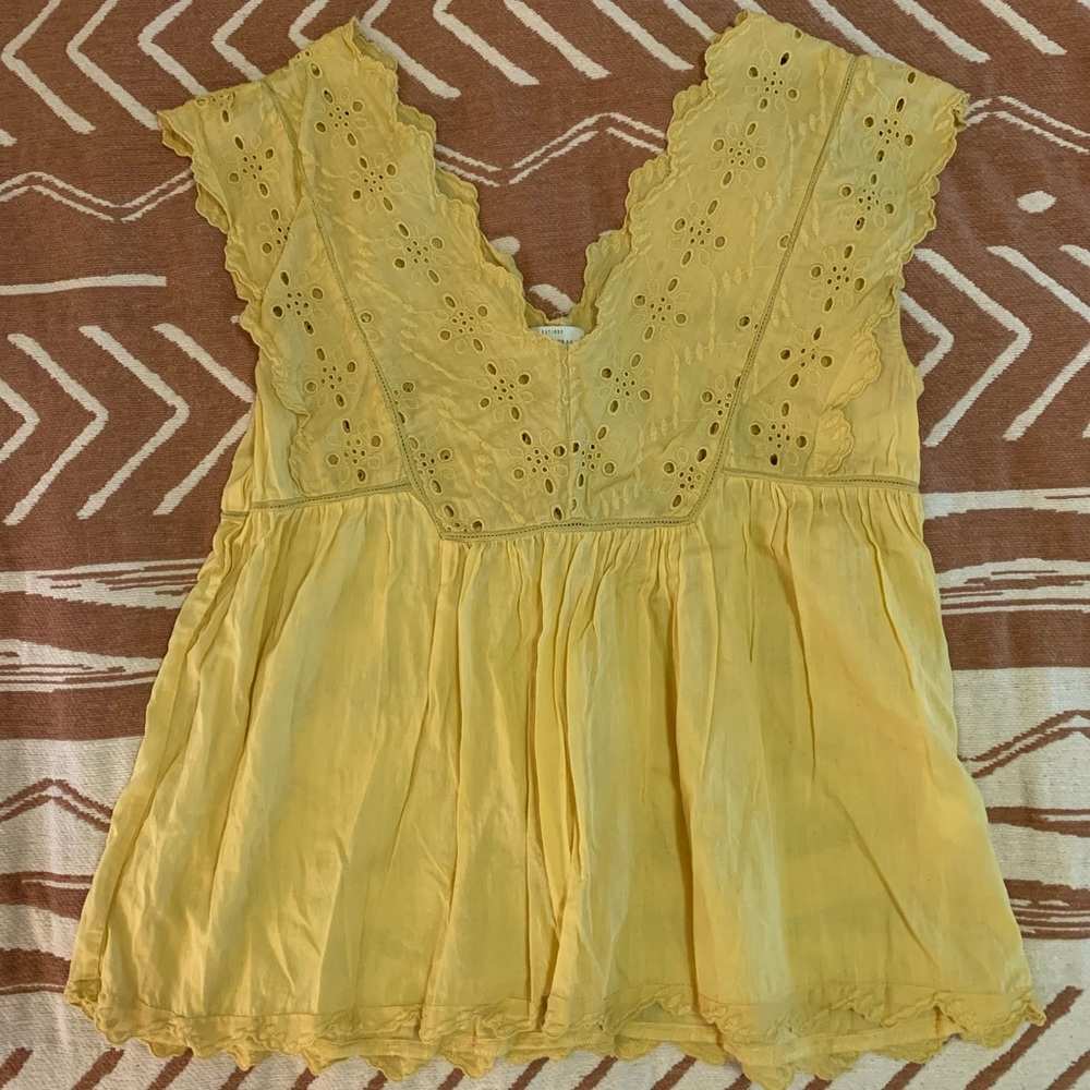 Lucky Brand Yellow eyelet tank